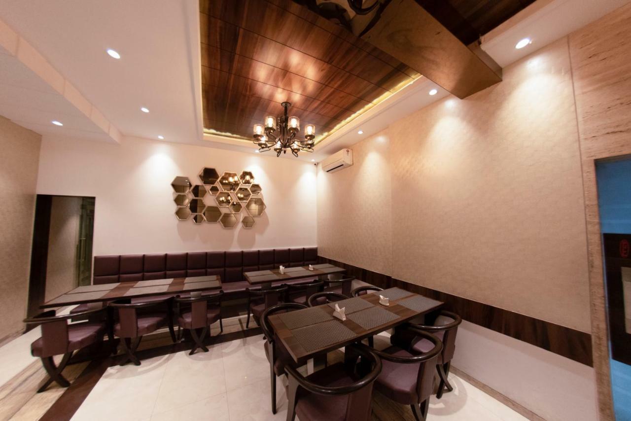Hotel Manama Mumbai Exterior foto