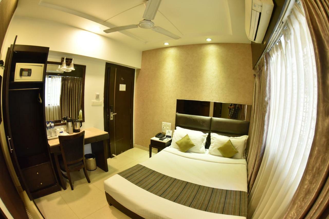 Hotel Manama Mumbai Exterior foto
