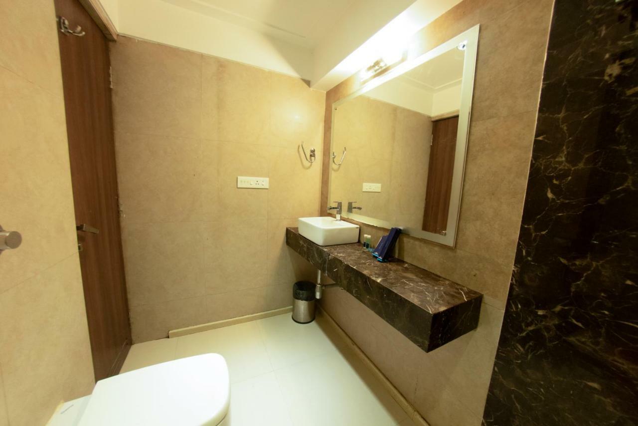 Hotel Manama Mumbai Exterior foto